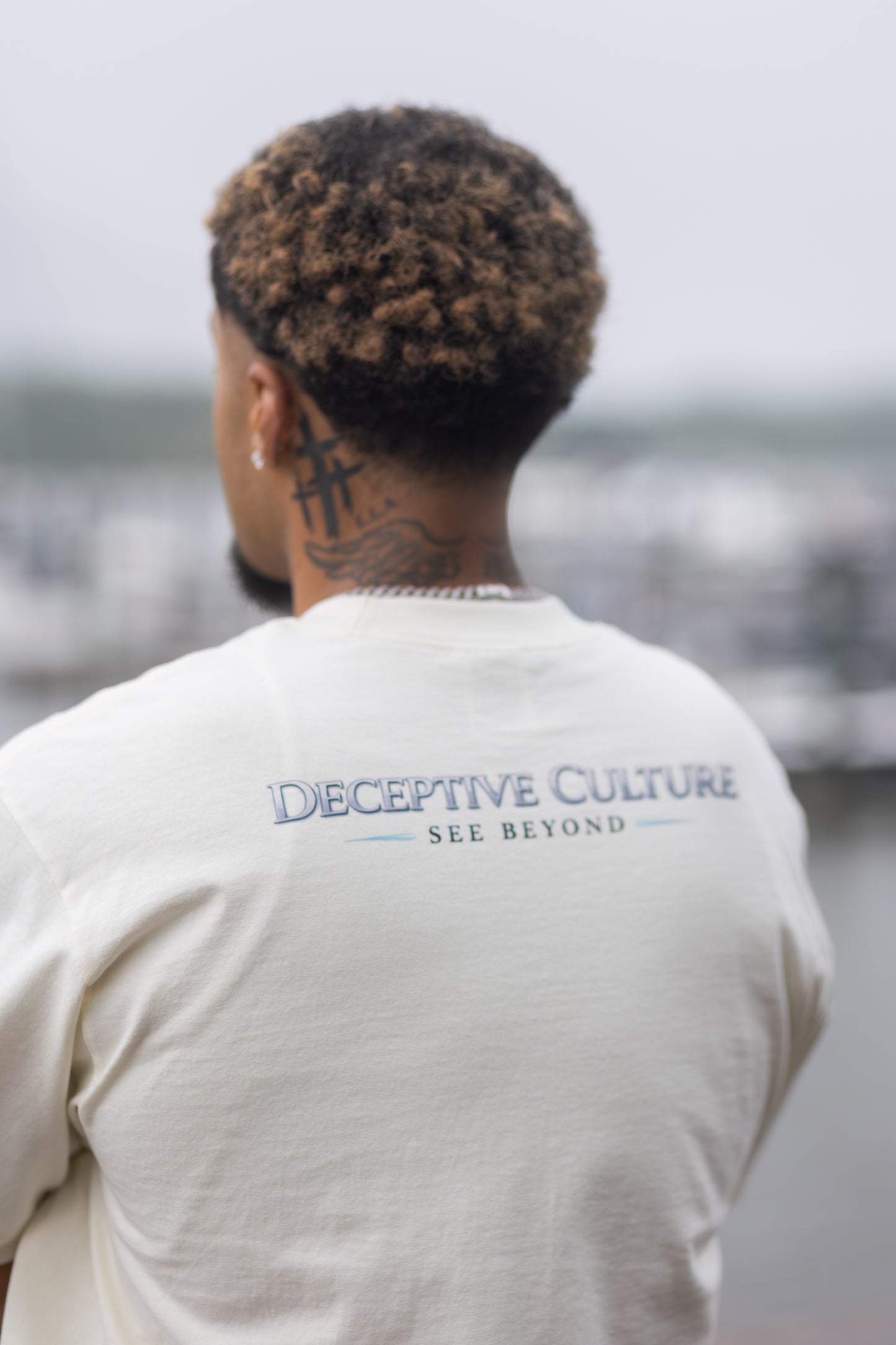 DC Essential Tee - OFF-WHITE