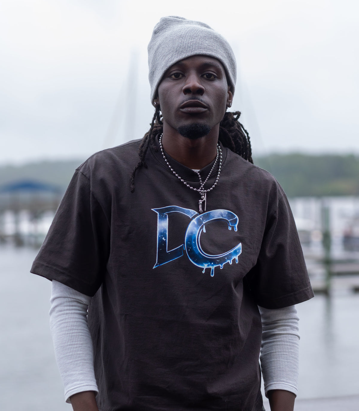 DC Essential Tee - OFF-BLACK